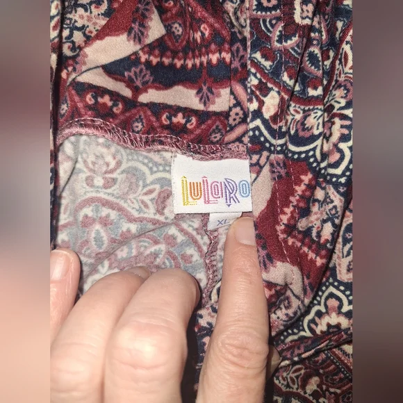 LuLaRoe Red Pink Graphic Hoodie Relaxed Fit - Picture 3 of 3